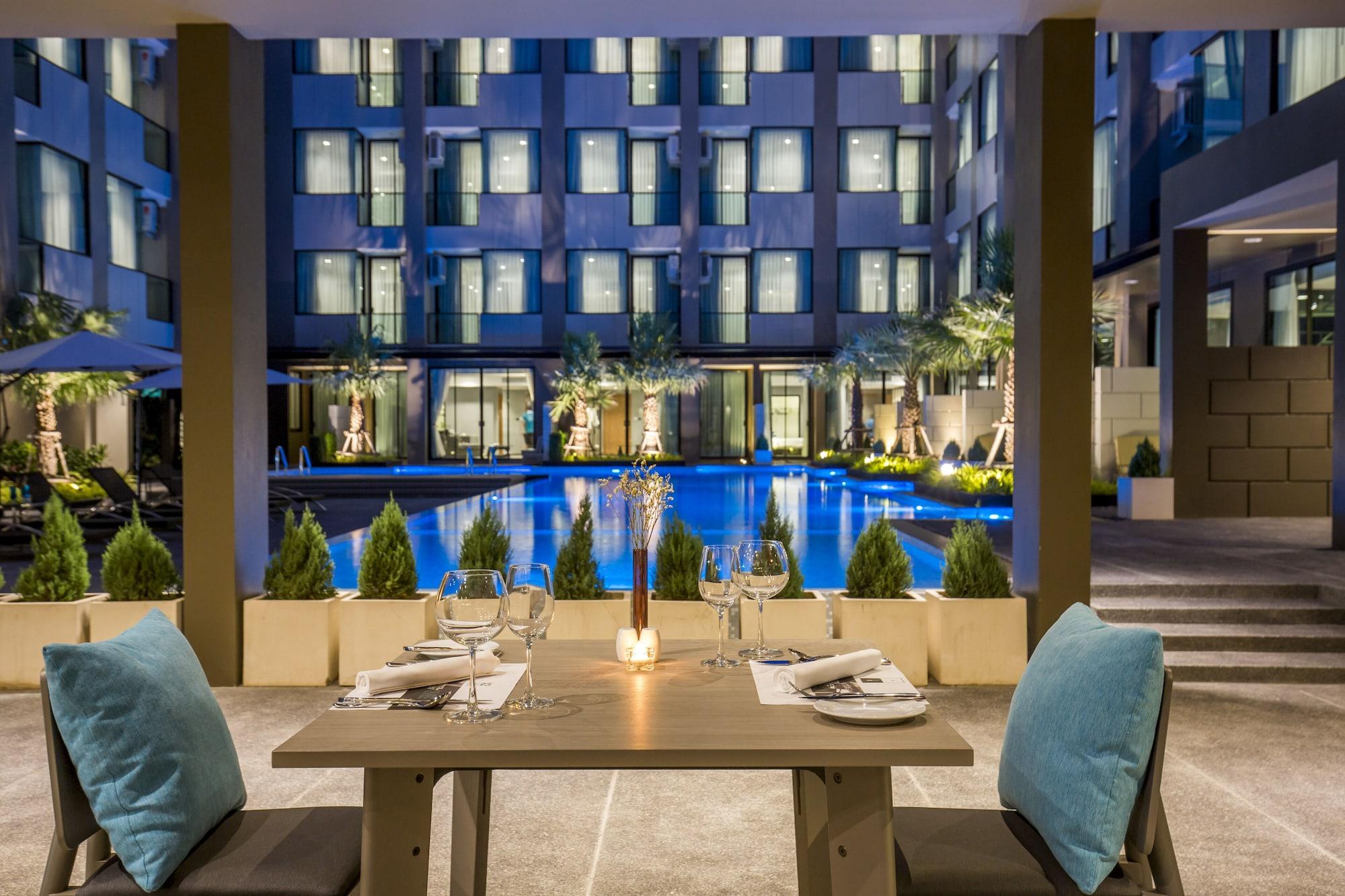The Crystal Hotel Buriram - Formerly X2 Vibe Бурірам Екстер'єр фото