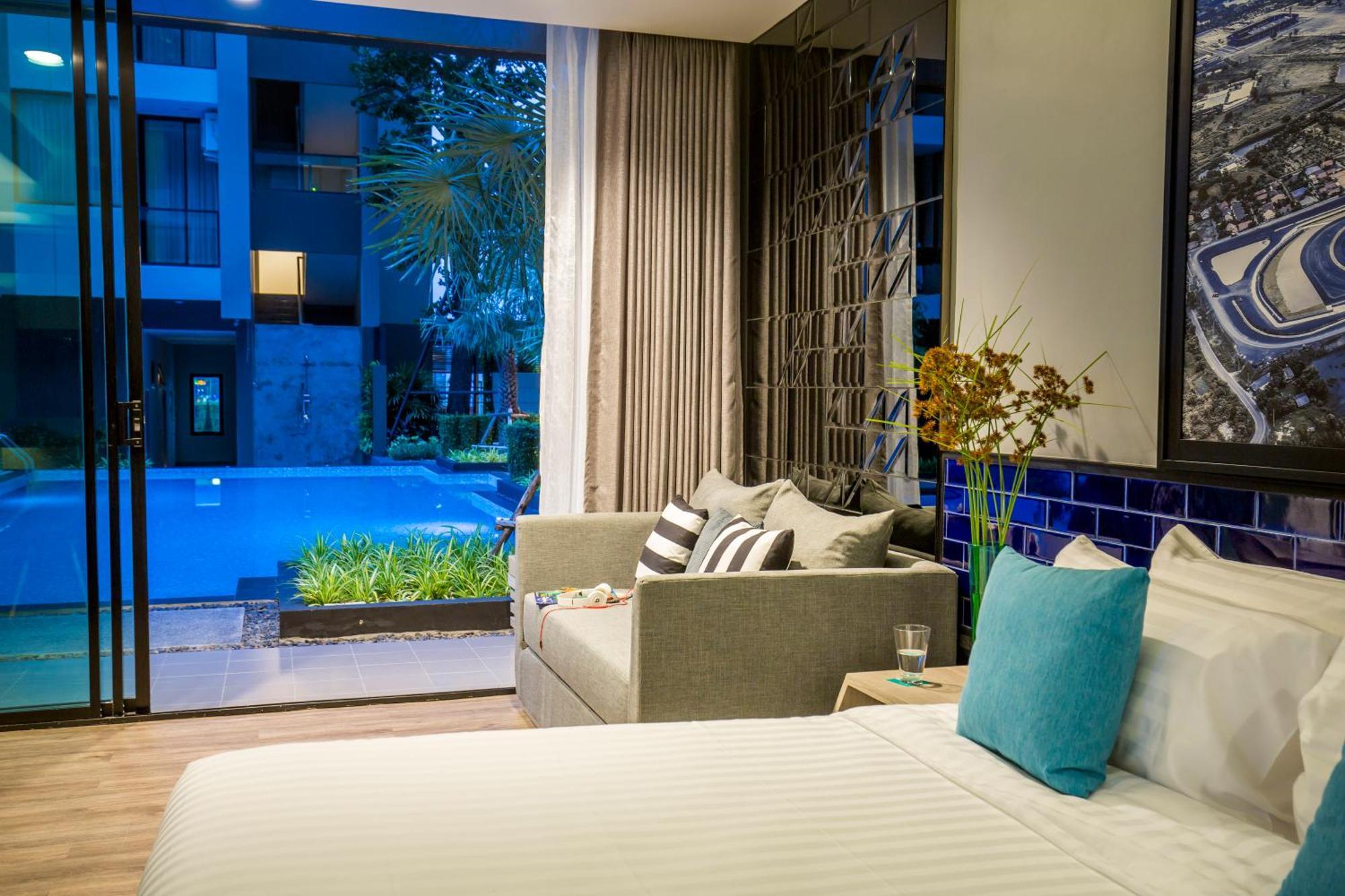 The Crystal Hotel Buriram - Formerly X2 Vibe Бурірам Екстер'єр фото